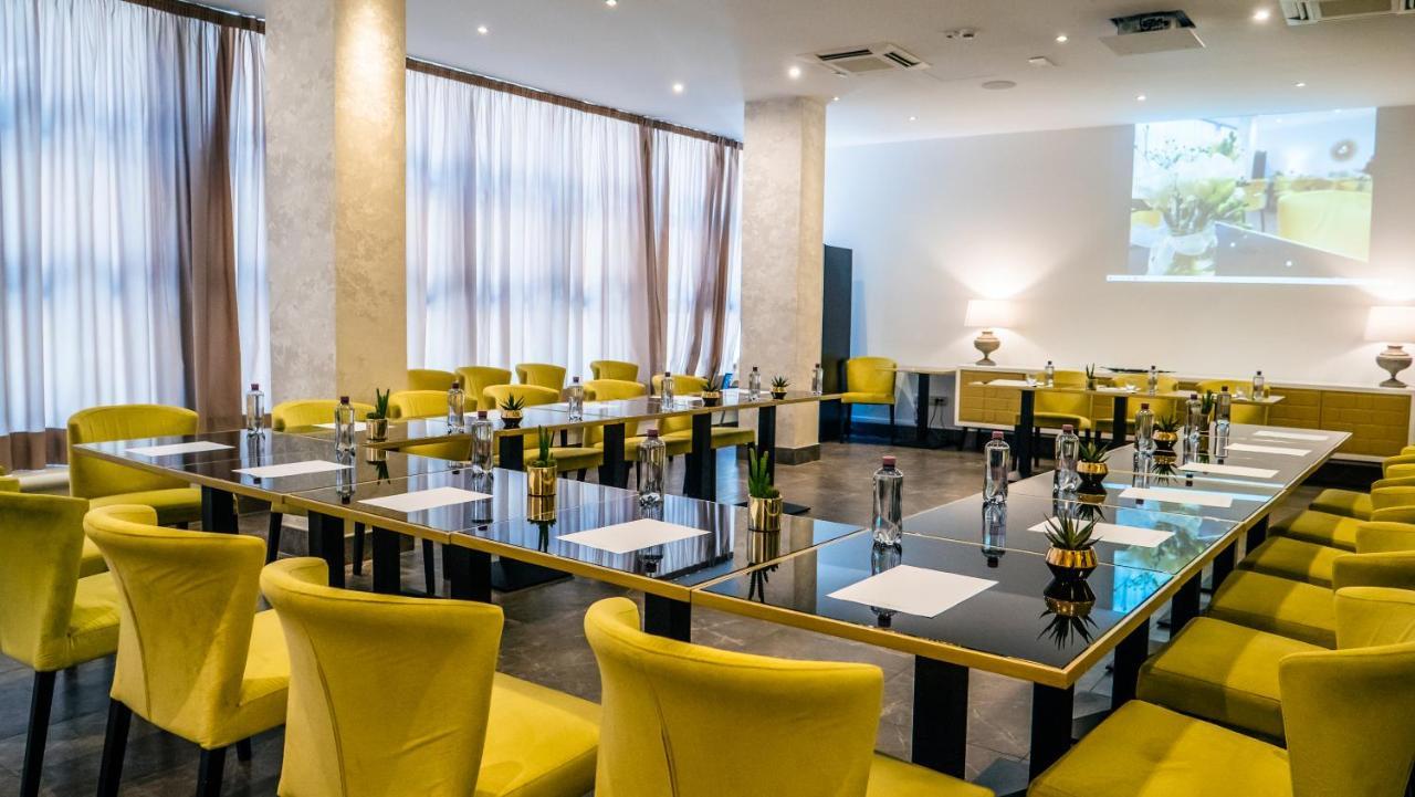 Hotel Up Wellness & Spa Foggia Luaran gambar